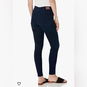 Signature by Levi Strauss & Co Pull on Jeans